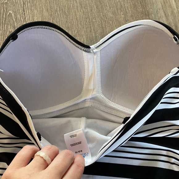 Striped Catalina One Piece💕 Size M - Picture 6 of 6